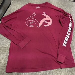 Realtree Women’s Long Sleeve T-shirt 
Size Large